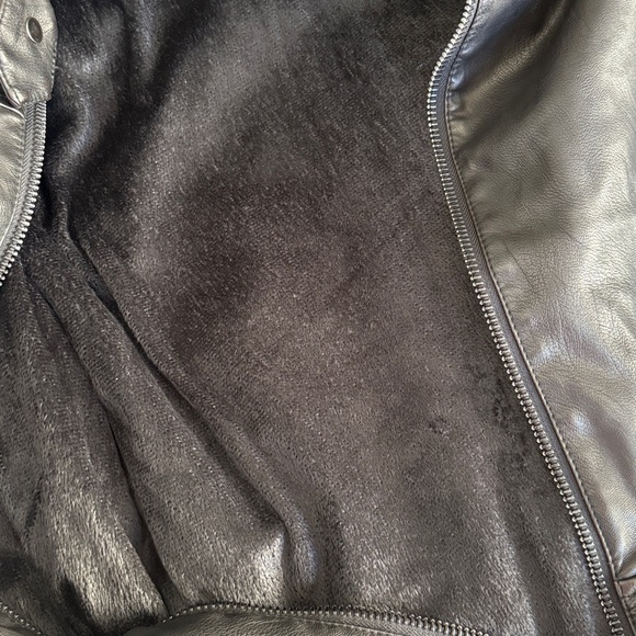 Men's Black Leather Jacket - Picture 7 of 8